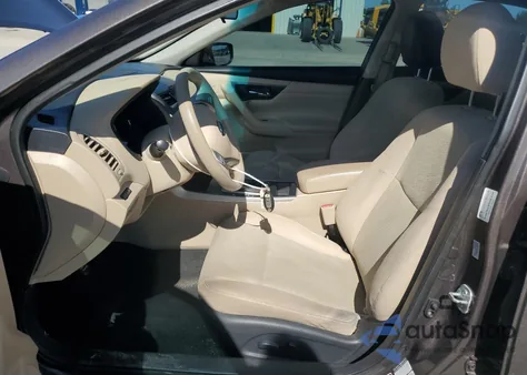 2015 Nissan Altima 2.5 из США, поврежденный, VIN 1N4AL3AP6FN912061